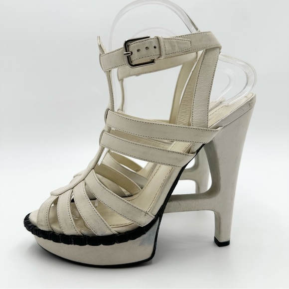 Yves Saint Laurent White Leather Strappy T Strap Heel Sandals - Picture 4 of 16